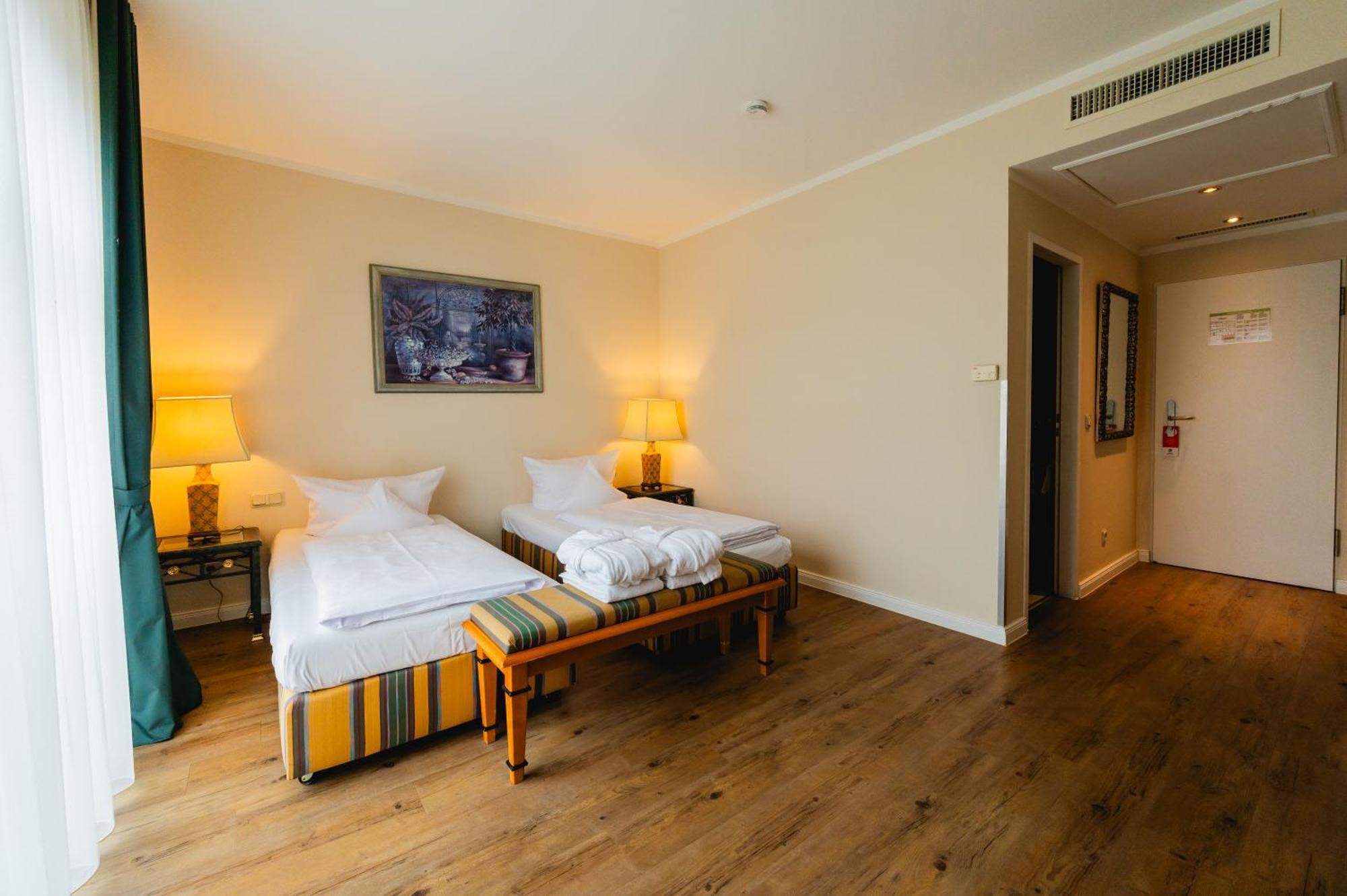 Best Western Wein- Und Parkhotel Нирштайн Экстерьер фото